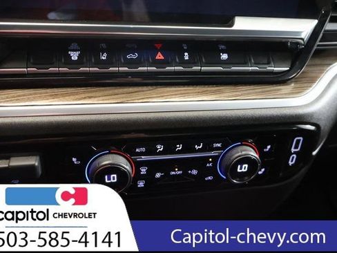 Used 2025 Chevrolet Silverado 2500 LT w/ Convenience Package image 21