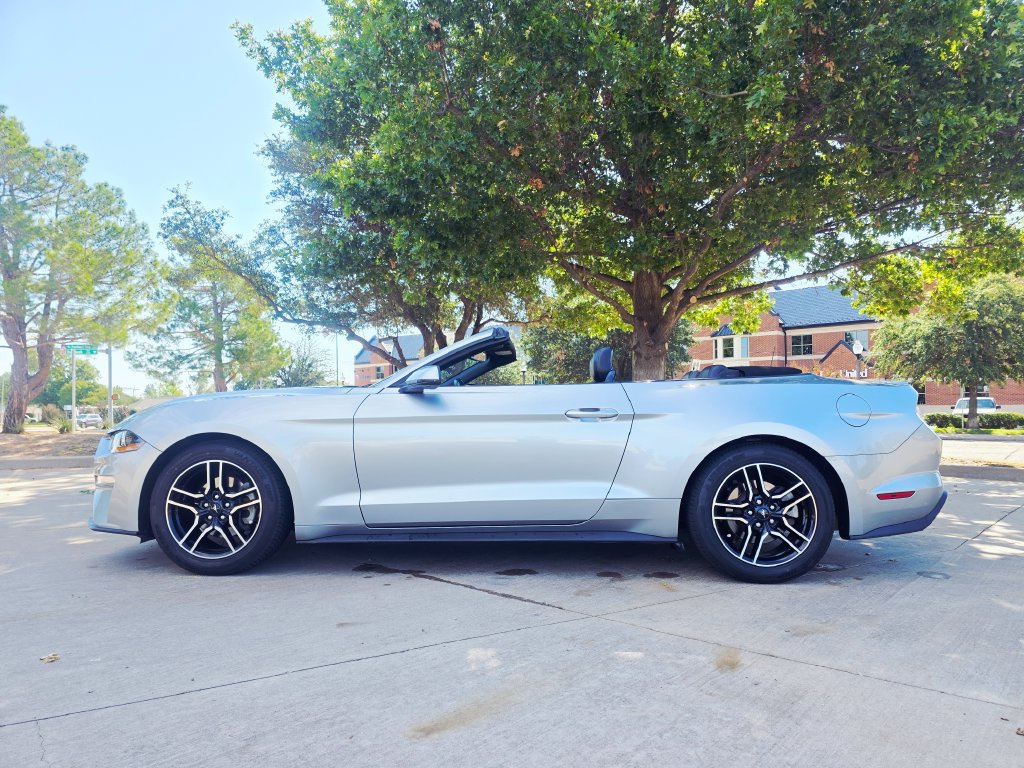 Used 2020 Ford Mustang Premium RWD image 18