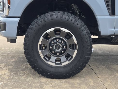 Used 2024 Ford F250 Lariat w/ Lariat Ultimate Package AWD/4WD image 11