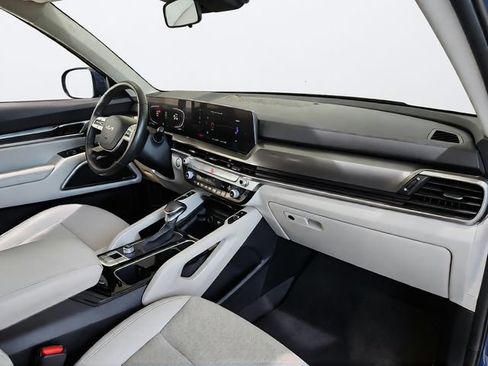 Certified 2024 Kia Telluride S w/ S Sunroof Package FWD image 25