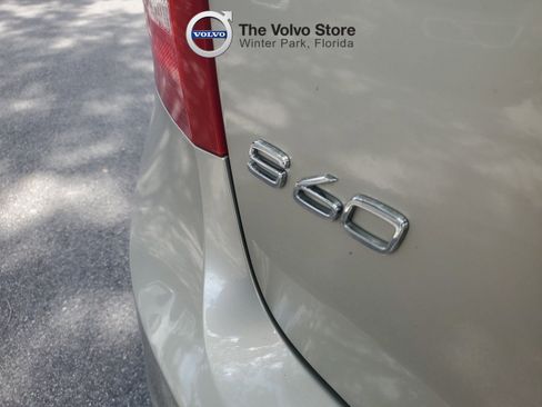 Used 2018 Volvo S60 T5 Inscription FWD image 9