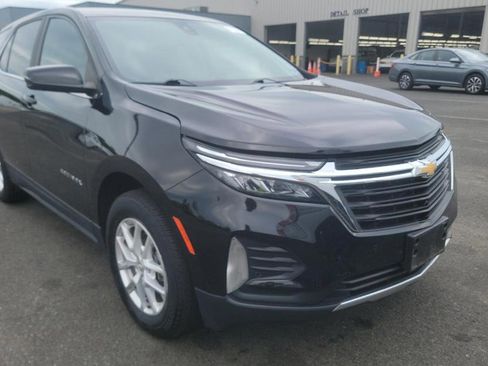 Certified 2023 Chevrolet Equinox LT AWD/4WD image 2