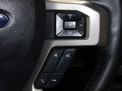 Used 2021 Ford Expedition XLT image 39