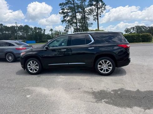 Used 2021 Chevrolet Traverse High Country w/ LPO, Floor Liner Package FWD image 8