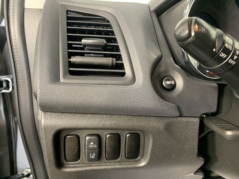 Used 2022 Mitsubishi Outlander Sport ES FWD image 17