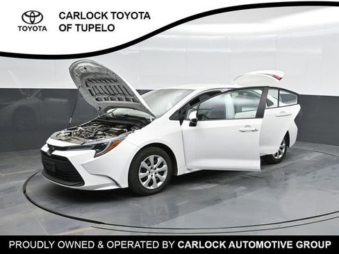 Used 2024 Toyota Corolla LE image 47