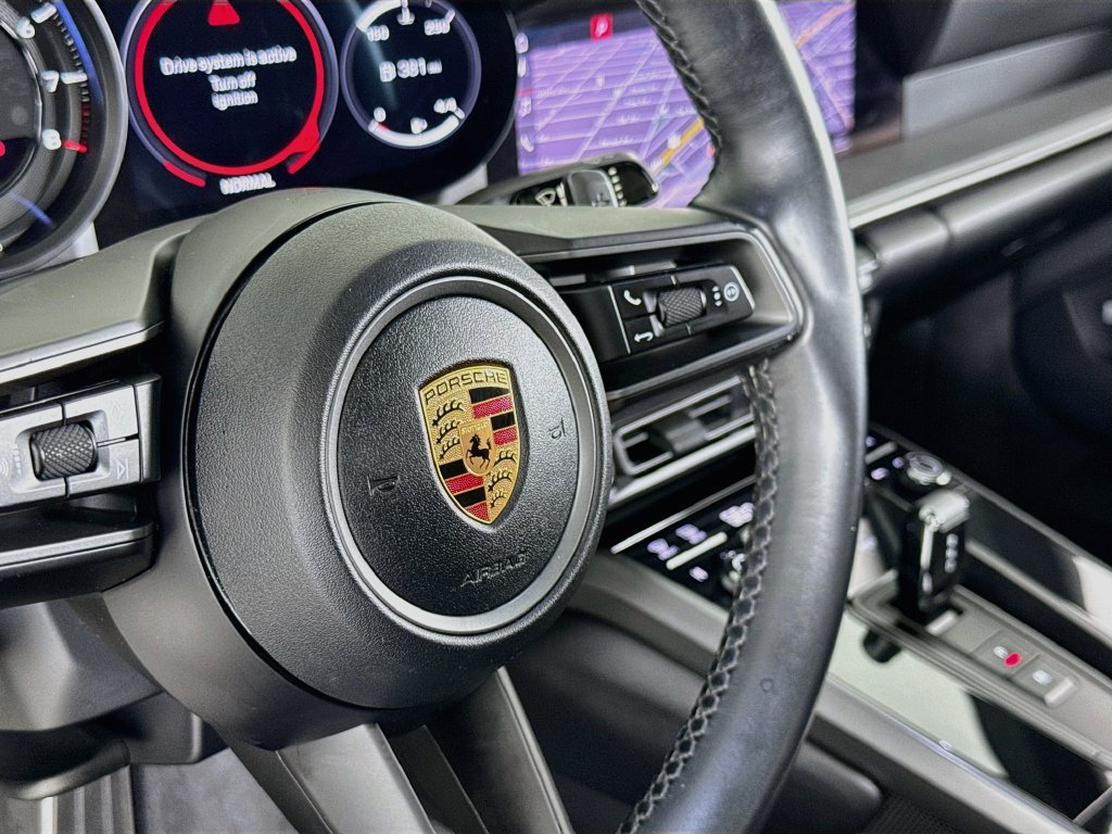 Used 2020 Porsche 911 Carrera RWD image 18