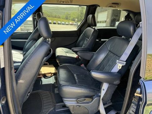 Used 2002 Chrysler Town & Country LXi AWD/4WD image 13
