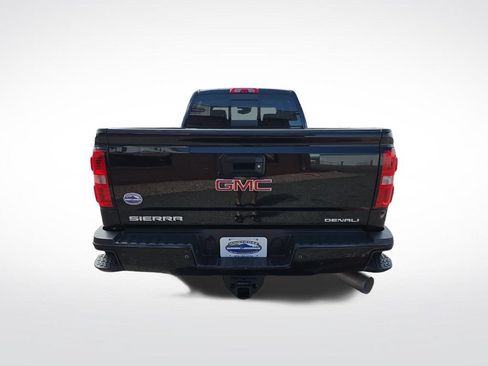 Used 2015 GMC Sierra 2500 Denali w/ Duramax Plus Package AWD/4WD image 8