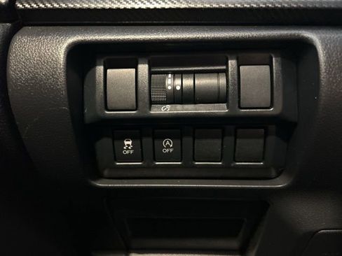 Used 2023 Subaru Crosstrek 2.0i AWD/4WD image 17