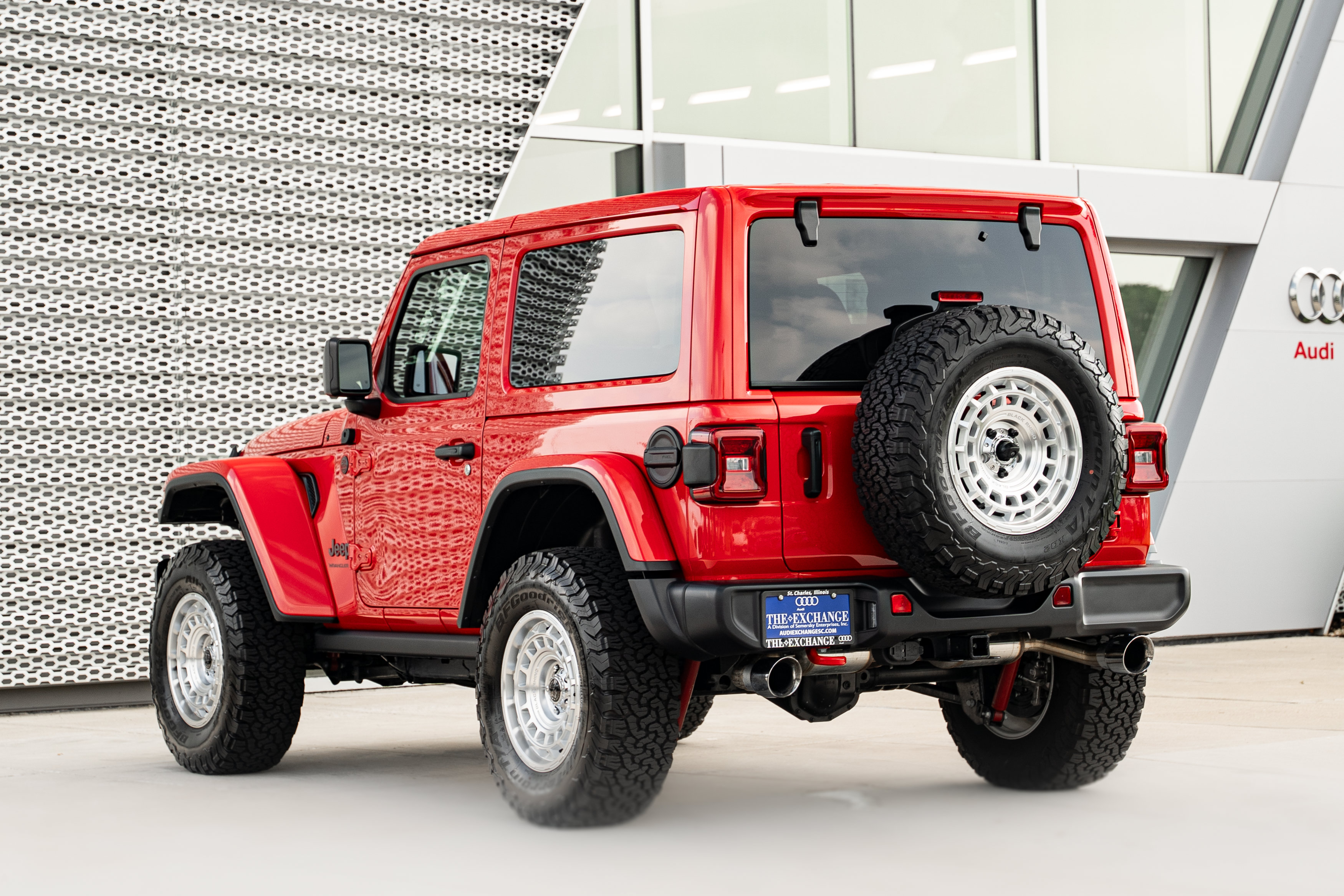 Used 2026 Jeep Wrangler Rubicon AWD/4WD image 5