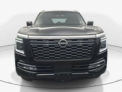 Used 2025 Nissan Armada SL image 4