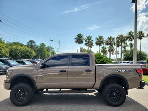 Used 2021 Nissan Titan PRO-4X w/ Pro-4x Convenience Package AWD/4WD image 10