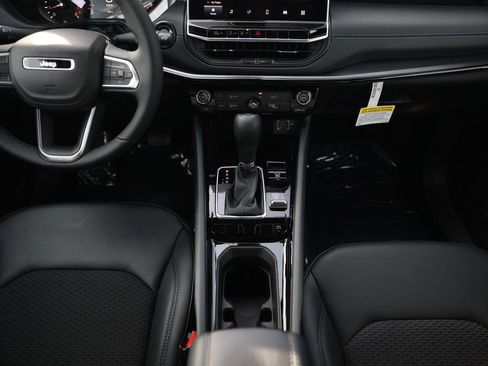 New 2026 Jeep Compass Latitude AWD/4WD image 25