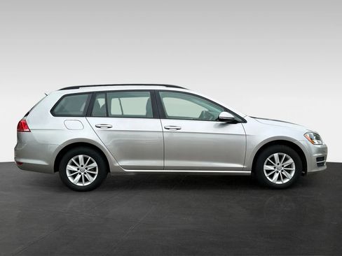 Used 2016 Volkswagen Golf S FWD image 8
