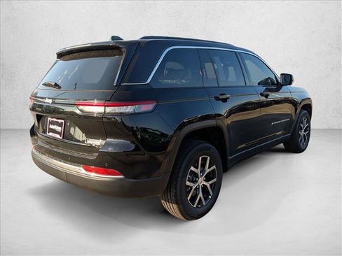 New 2025 Jeep Grand Cherokee Limited image 2