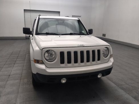 Used 2017 Jeep Patriot Sport FWD image 14