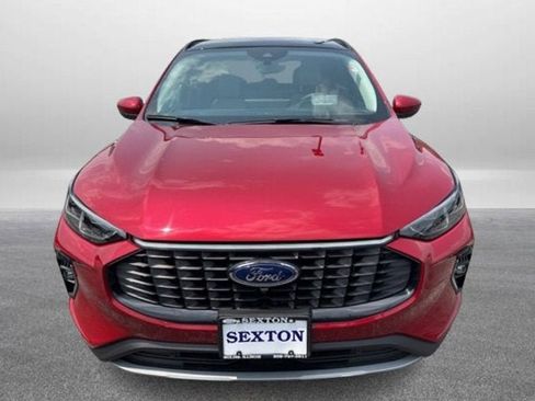 Used 2023 Ford Escape Platinum w/ Premium Technology Package image 4