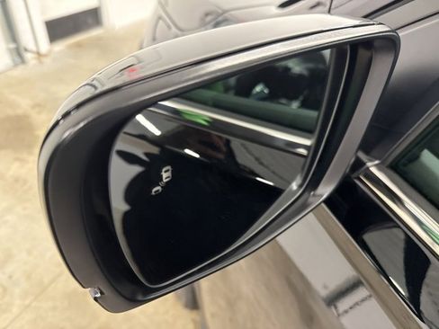 New 2025 Honda Pilot Touring image 14