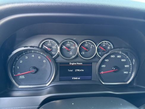 Used 2022 Chevrolet Silverado 2500 Custom w/ Custom Value Package image 10