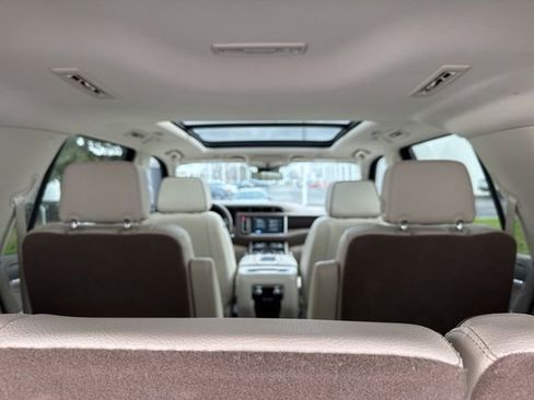 Used 2023 GMC Yukon Denali image 10