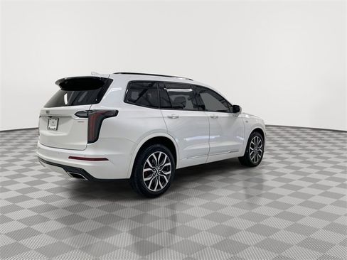 Certified 2024 Cadillac XT6 Sport w/ Technology Package image 10