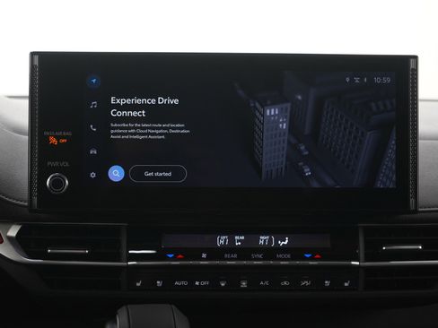 Used 2025 Toyota Sienna Platinum image 20