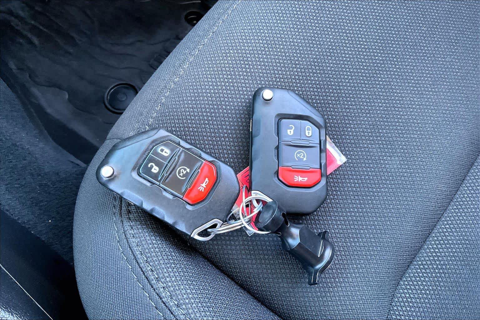 Used 2022 Jeep Wrangler Unlimited Sport AWD/4WD image 13