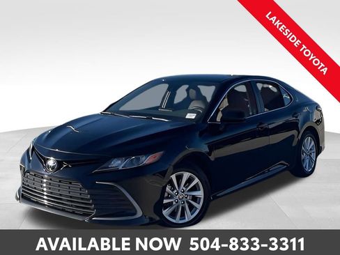 Used 2024 Toyota Camry LE image 1