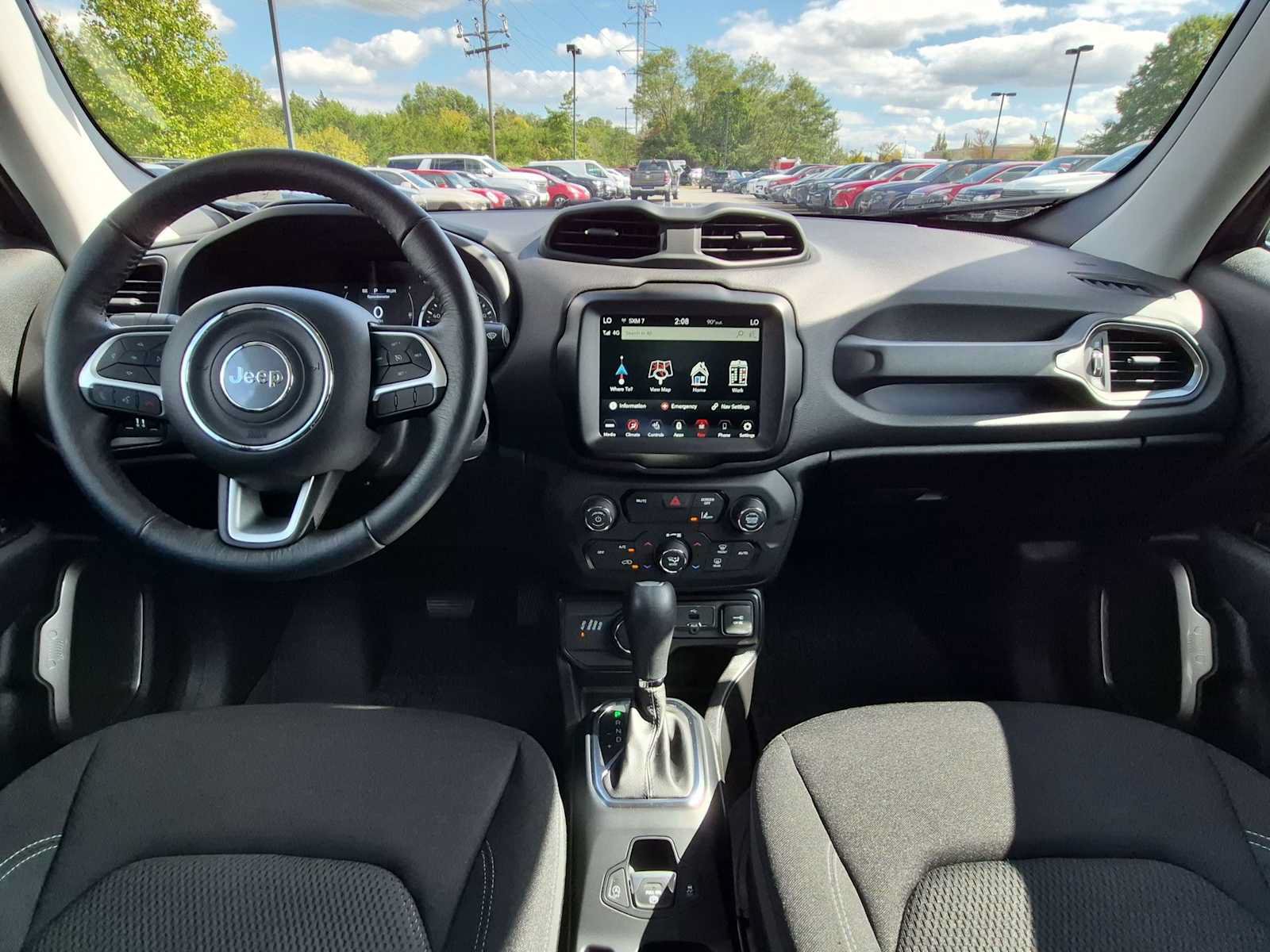 Used 2023 Jeep Renegade Latitude w/ Premium Group AWD/4WD image 16