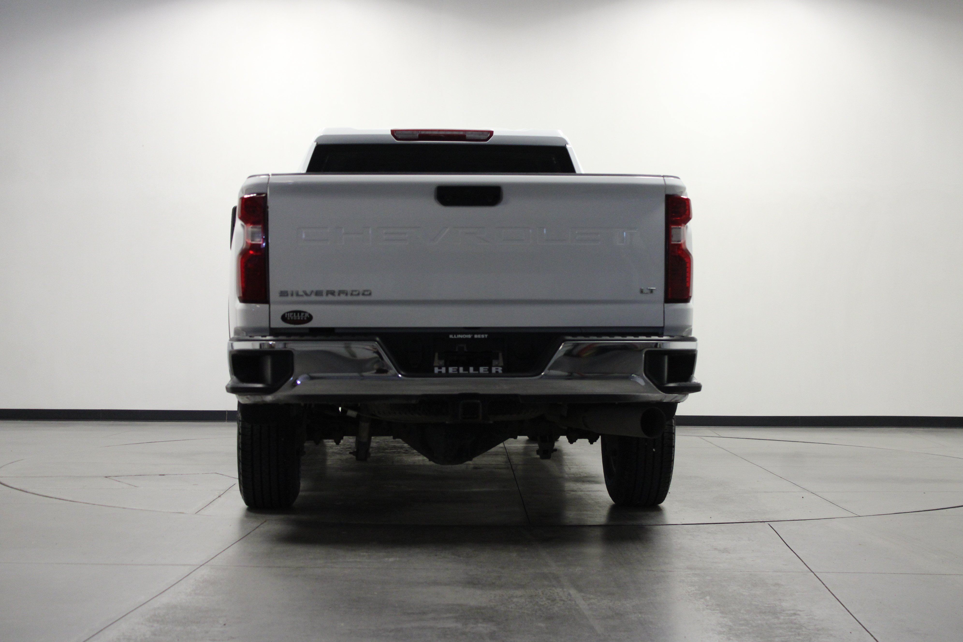 Used 2025 Chevrolet Silverado 2500 LT w/ Convenience Package AWD/4WD image 5