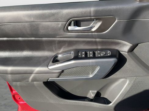 Used 2024 Nissan Pathfinder SL image 13