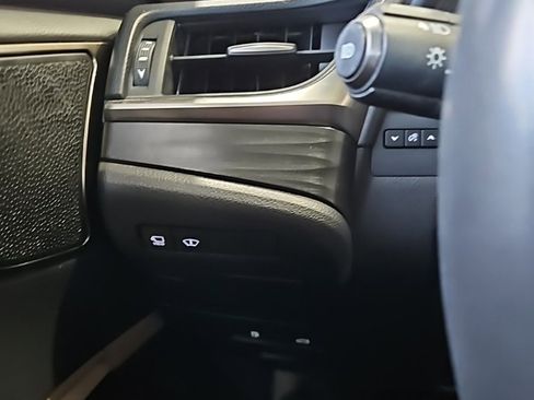 Used 2019 Lexus ES 350 Ultra Luxury image 37
