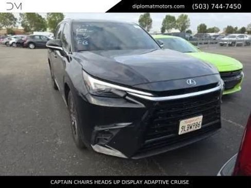Used 2024 Lexus TX 350 FWD w/ Technology Package image 2