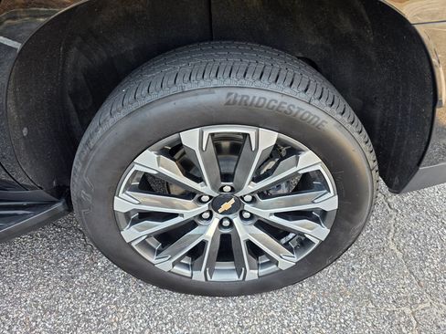 Used 2026 Chevrolet Tahoe High Country AWD/4WD image 32