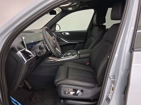 New 2026 BMW X7 M60i image 3