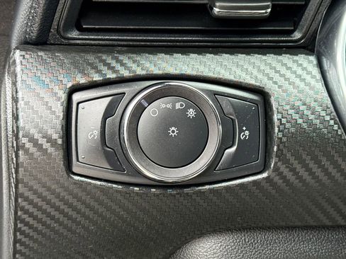 Used 2019 Ford Mustang Coupe RWD image 21
