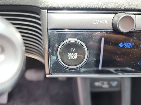 New 2025 Hyundai Ioniq 5 SEL image 30