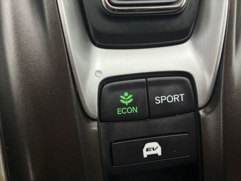 Used 2022 Honda Accord Sport image 11