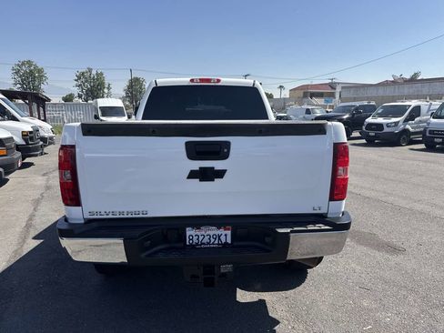 Used 2013 Chevrolet Silverado 2500 LT w/ Interior Plus Package AWD/4WD image 5