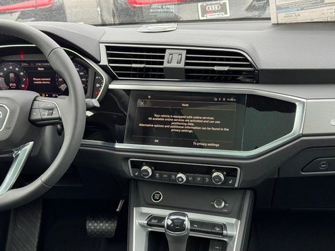 New 2025 Audi Q3 2.0T Premium image 8