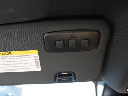 Used 2022 Alfa Romeo Giulia Ti image 23