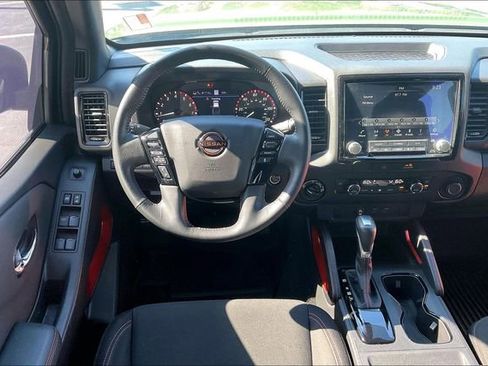 Used 2022 Nissan Frontier PRO-4X w/ Technology Package AWD/4WD image 5