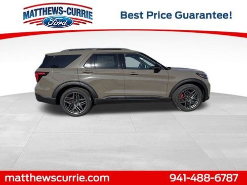 New 2026 Ford Explorer ST-Line image 3