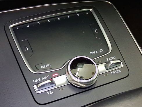 Used 2018 Audi Q5 2.0T Premium Plus w/ Premium Plus Package image 27