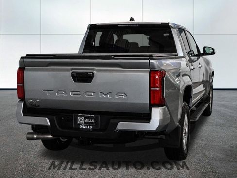 Used 2025 Toyota Tacoma SR5 AWD/4WD image 7