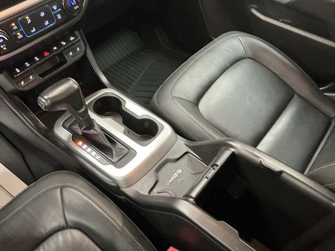 Used 2019 Chevrolet Colorado ZR2 w/ ZR2 Midnight Special Edition AWD/4WD image 17
