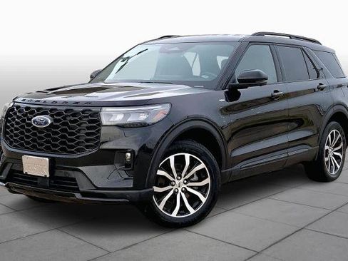 Certified 2025 Ford Explorer ST-Line image 1