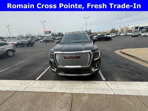 Used 2022 GMC Yukon XL Denali image 1