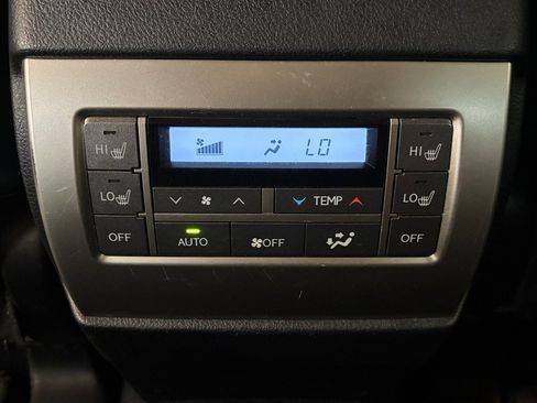 Used 2014 Lexus GX 460 Luxury AWD/4WD image 32